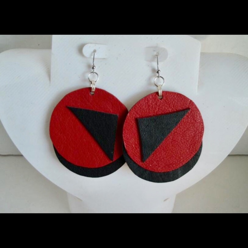 LEATHER EARRINGS